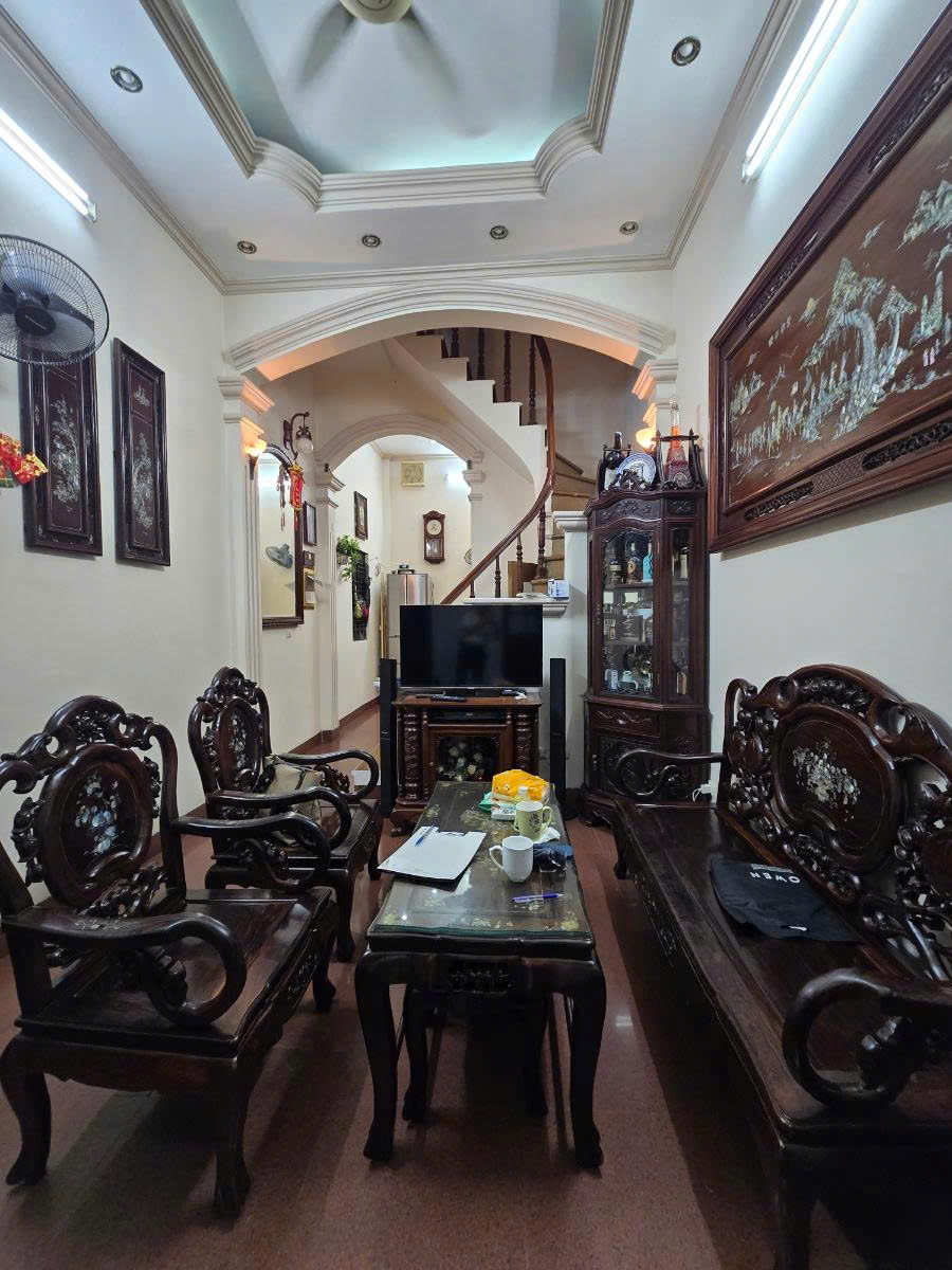 Chợ Khâm Thiên 28m2 5 tầng sân trước nhà 14m - Ảnh 1
